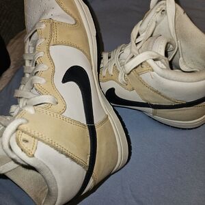 NikeDunk High Premium Womens Lifestyle Shoes